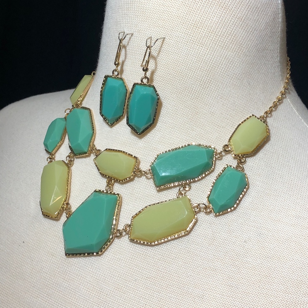 Green Tones Abstract Bib Necklace Earrings Set - Picture 2 of 2